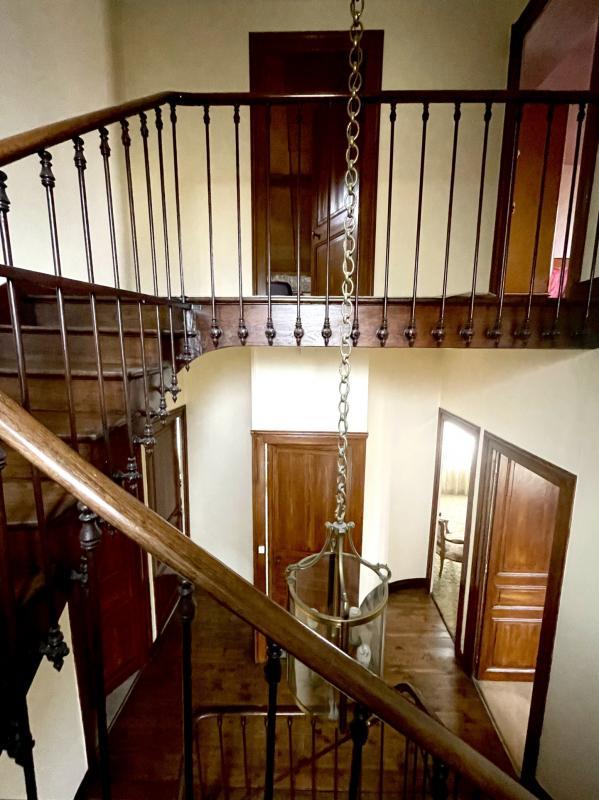 Maison - 268 m² - 8 pièces