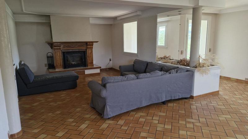 Maison - 215 m² - 6 pièces
