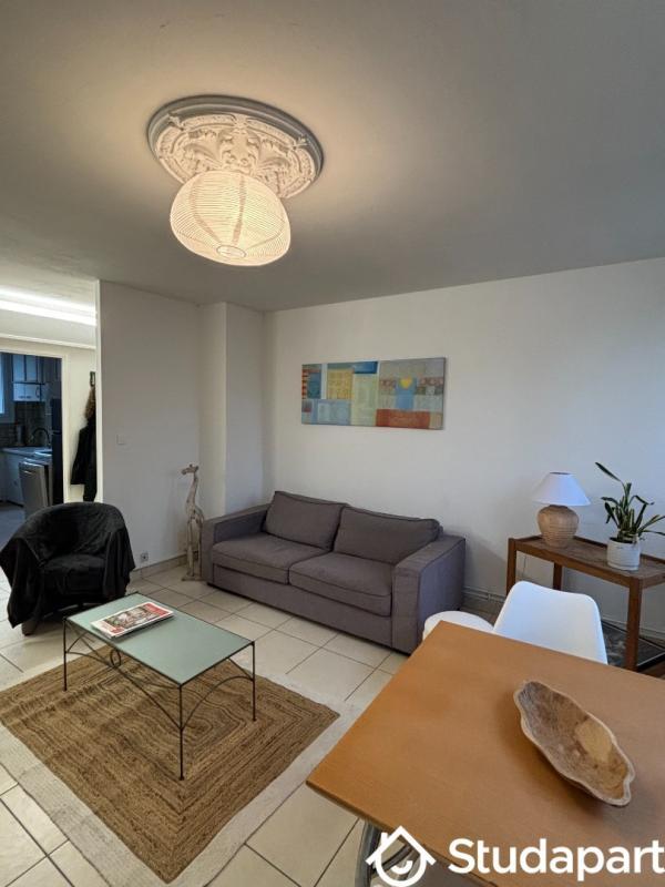 Chambre - 9 m² - 1 pièce