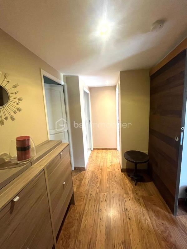 Maison - 200 m² - 8 pièces