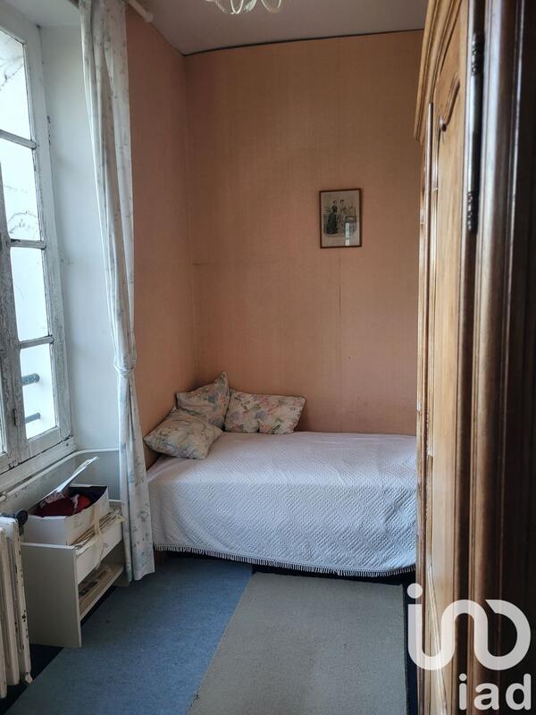 Maison - 230 m² - 9 pièces