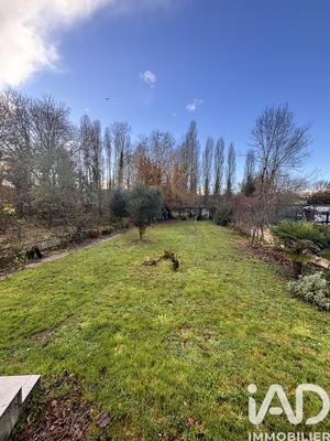 Maison - 180 m² - 8 pièces