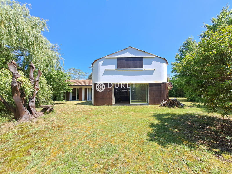 Maison contemporaine - 205 m² - 6 pièces