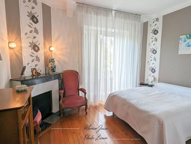 Maison de ville - 218 m² - 6 pièces