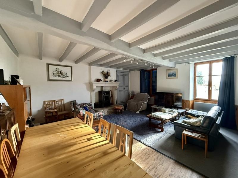 Maison - 254 m² - 10 pièces
