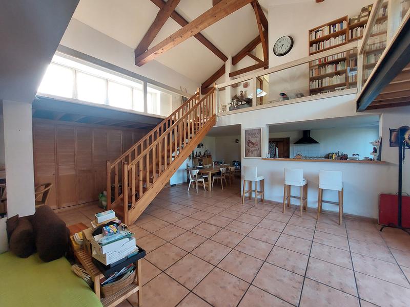 Maison - 203 m² - 5 pièces
