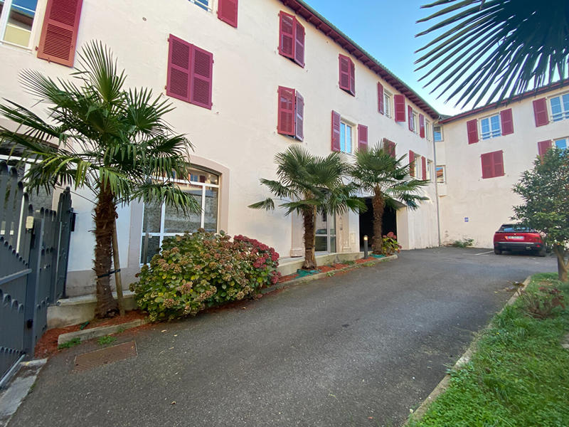 Appartement - 82 m² - 3 pièces