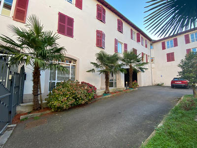 Appartement - 82 m² - 3 pièces