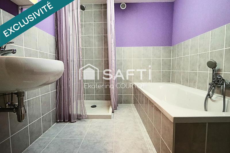 Maison - 233 m² - 9 pièces