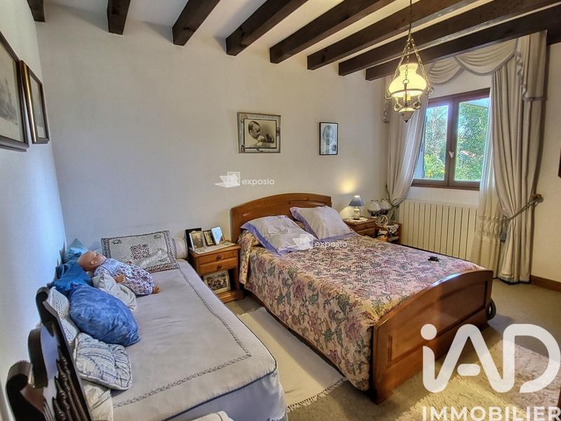 Maison - 385 m² - 11 pièces