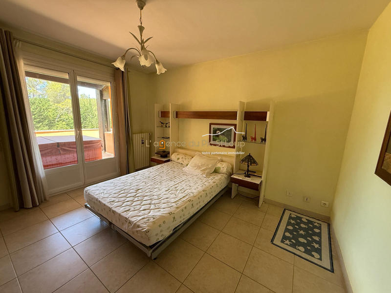 Villa - 166 m² - 6 pièces