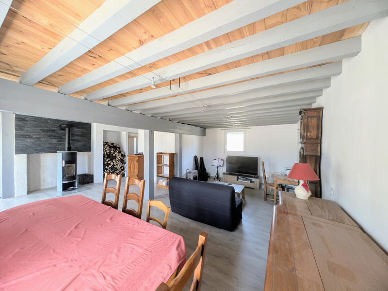Maison - 204 m² - 6 pièces