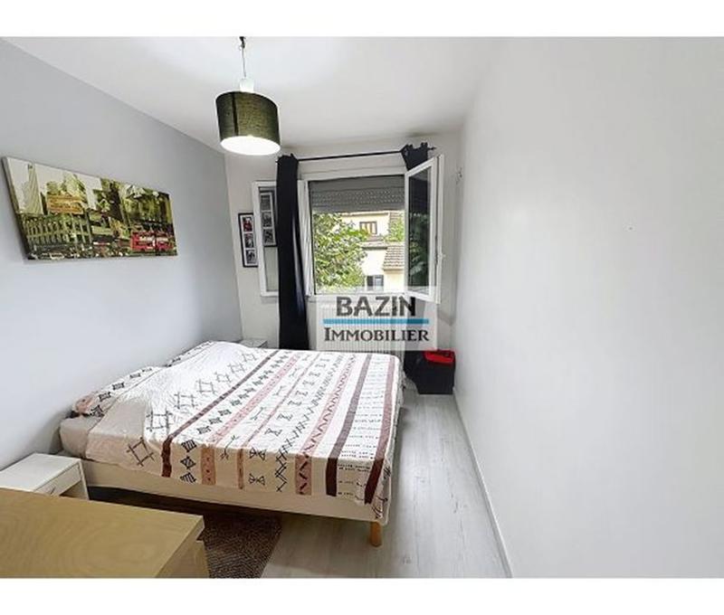 Maison traditionnelle - 118 m² - 6 pièces