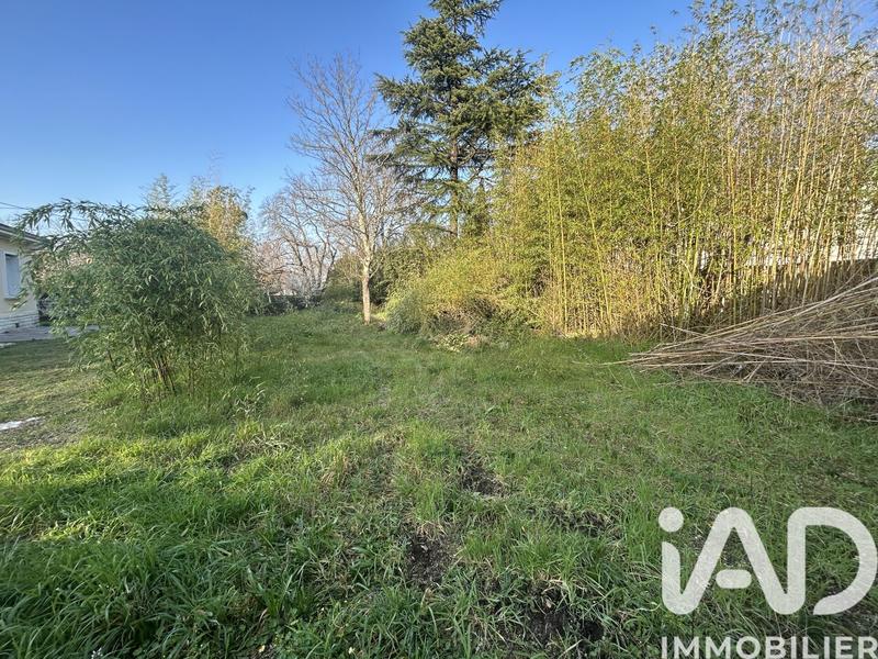Terrain - 696 m²