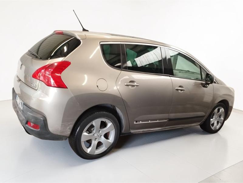 Peugeot 3008 1.6 Hdi 110 Premium Pack 5p