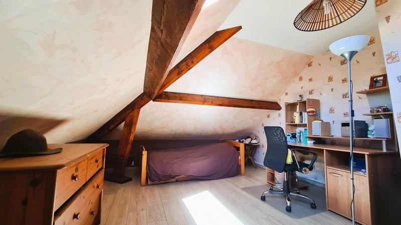 Maison traditionnelle - 188 m² - 8 pièces