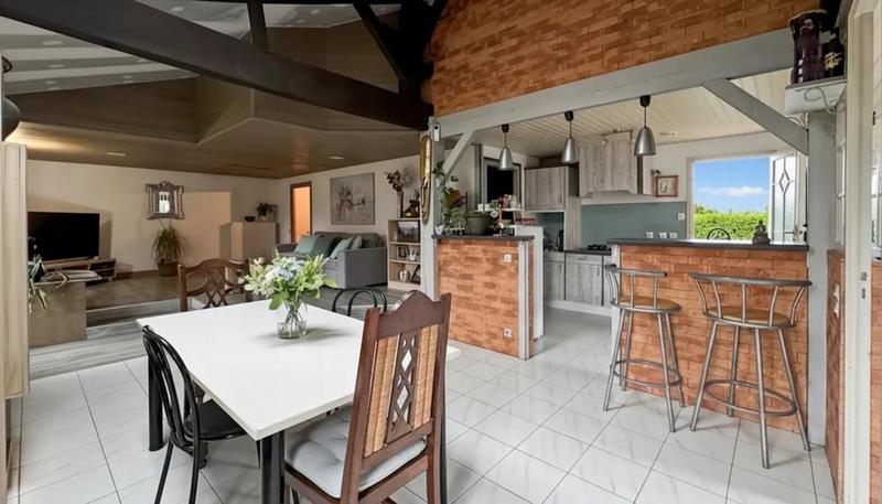 Maison de maîtres - 230 m² - 9 pièces