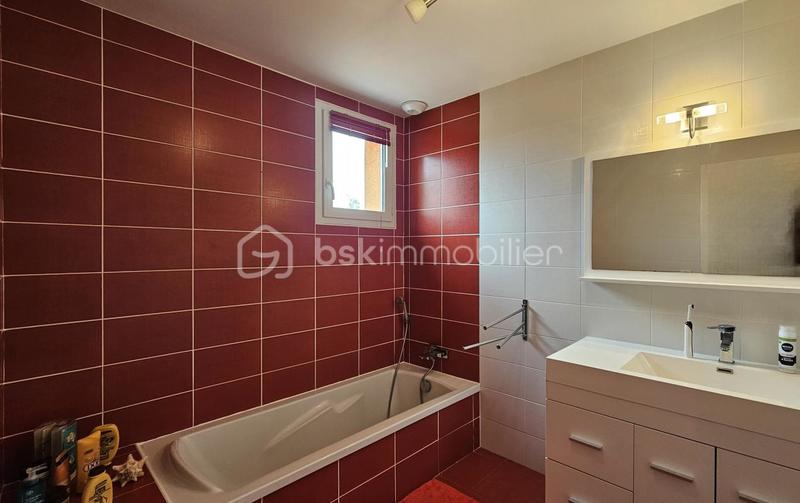 Maison - 166 m² - 6 pièces