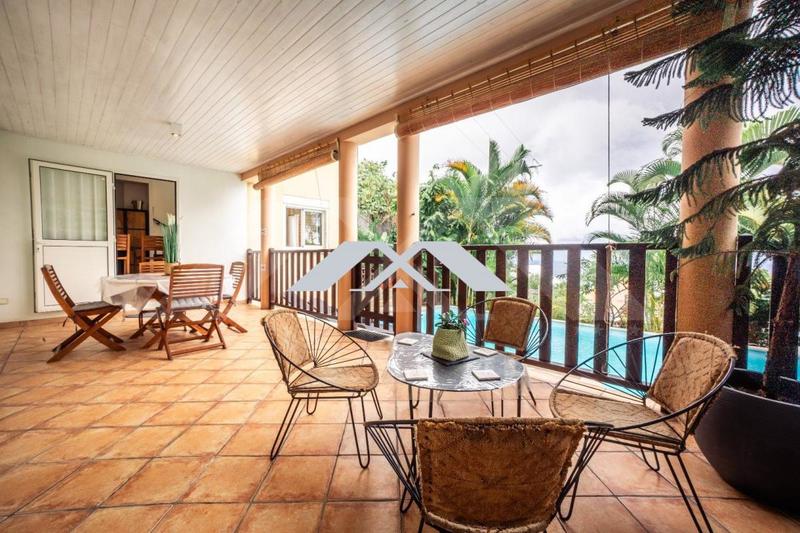 Villa - 211 m² - 7 pièces