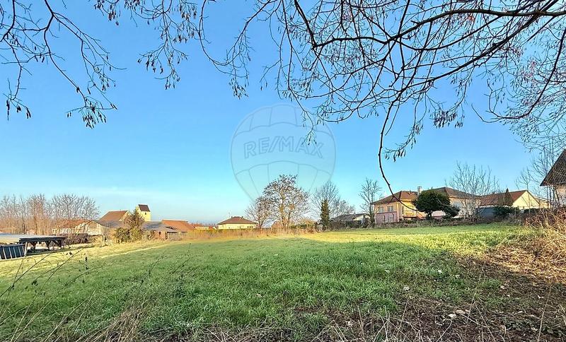 Terrain constructible - 1 100 m²
