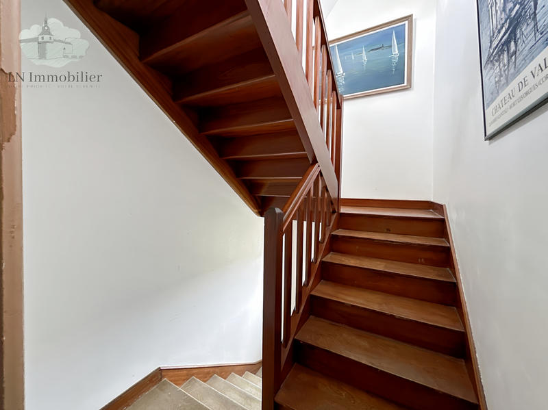 Maison - 129 m² - 9 pièces