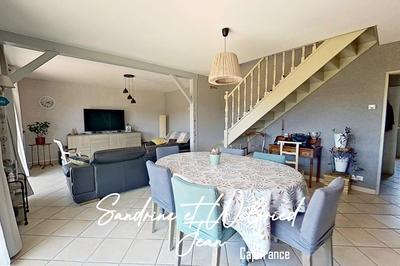 Maison - 170 m² - 6 pièces