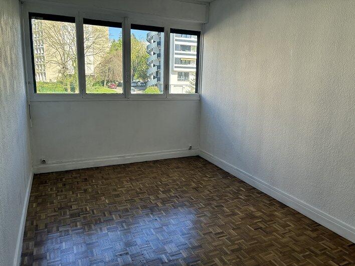 Appartement - 81 m² - 5 pièces