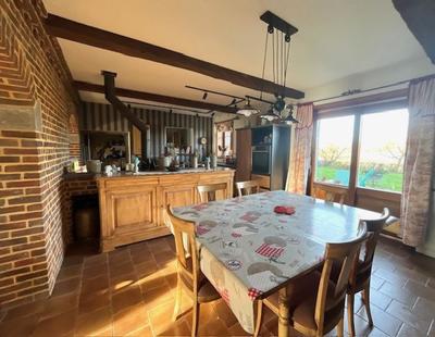 Maison - 304 m² - 10 pièces