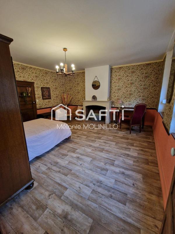 Maison - 204 m² - 12 pièces