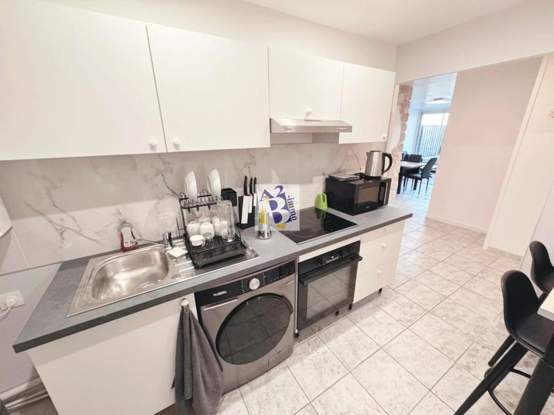 Appartement - 102 m² - 6 pièces