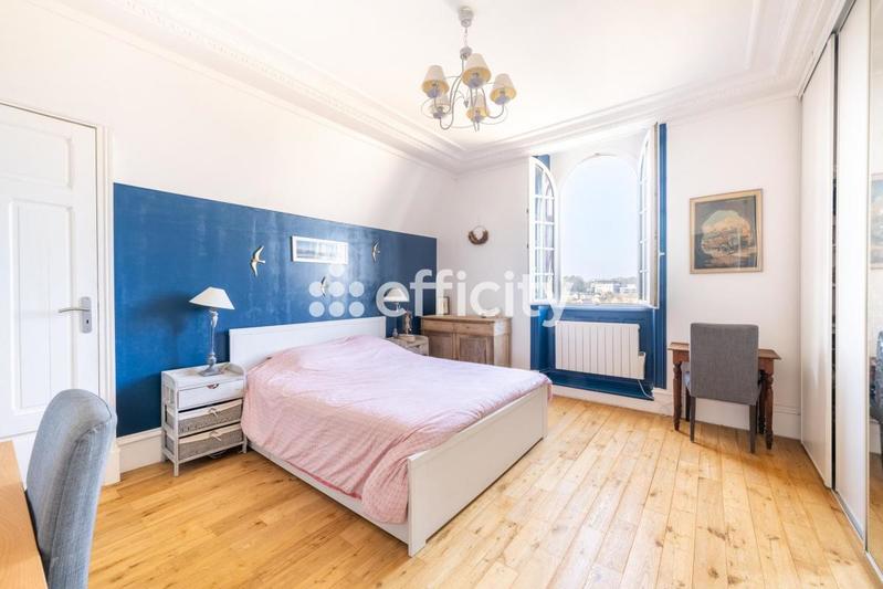 Appartement - 100 m² - 6 pièces