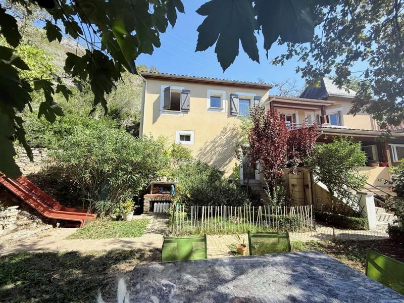 Maison de village - 105 m² - 5 pièces