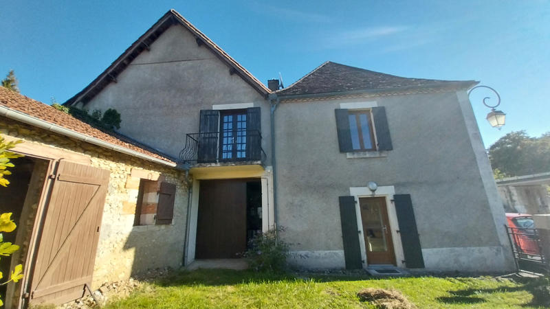Maison de village - 211 m² - 7 pièces