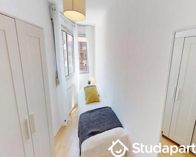 Chambre - 100 m² - 1 pièce