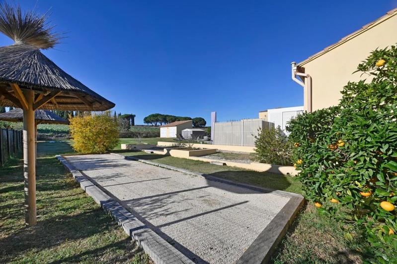 Villa - 232 m² - 8 pièces