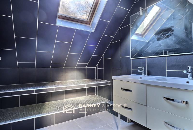 Maison contemporaine - 241 m² - 8 pièces