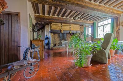 Maison - 230 m² - 7 pièces