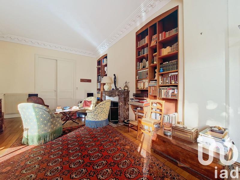 Maison de ville - 260 m² - 11 pièces