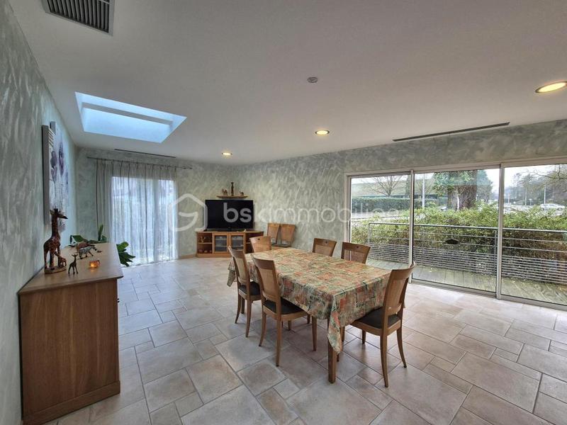 Maison - 159 m² - 6 pièces