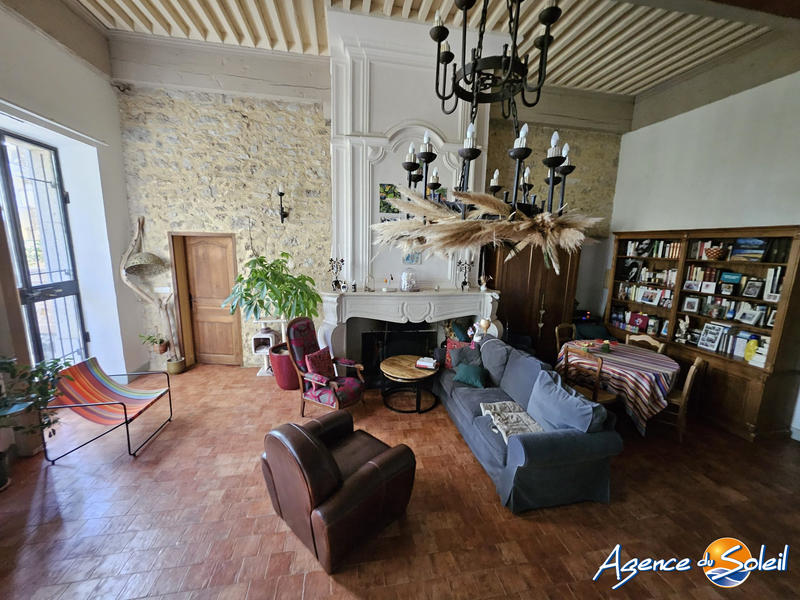 Château - 185 m² - 8 pièces