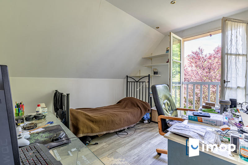 Maison - 225 m² - 7 pièces