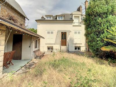 Maison - 167 m² - 6 pièces