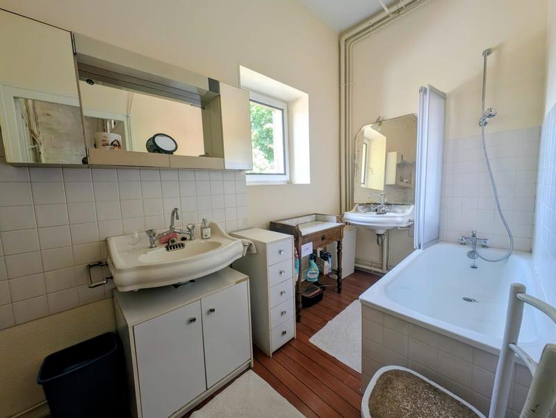 Maison - 297 m² - 10 pièces