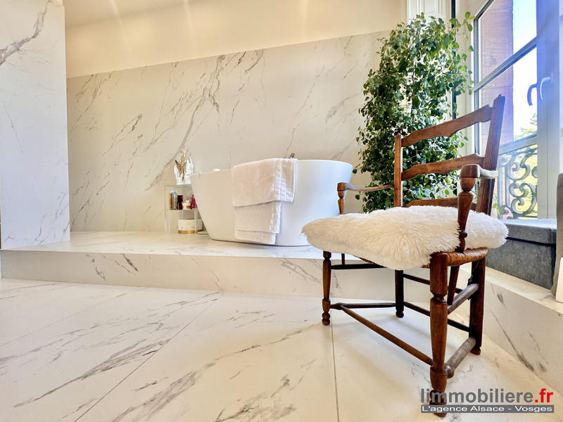 Appartement - 322 m² - 8 pièces