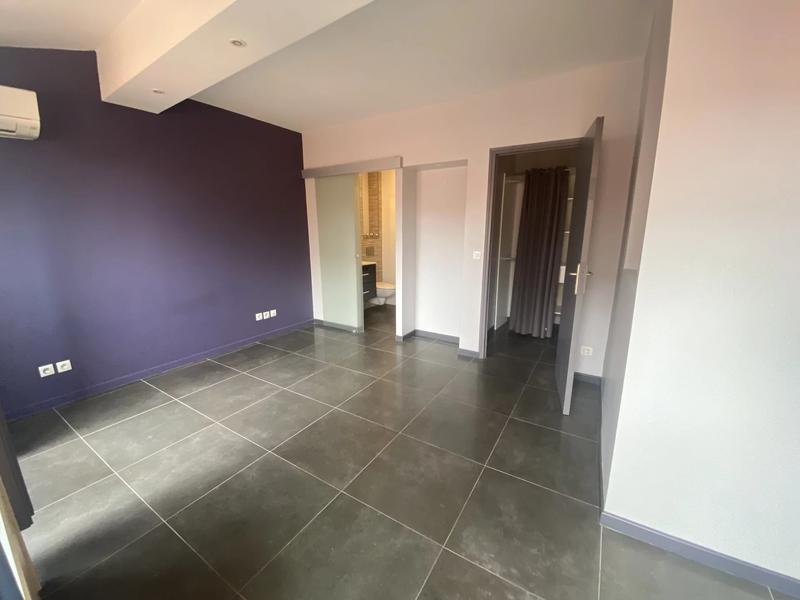 Immeuble - 95 m² - 4 pièces