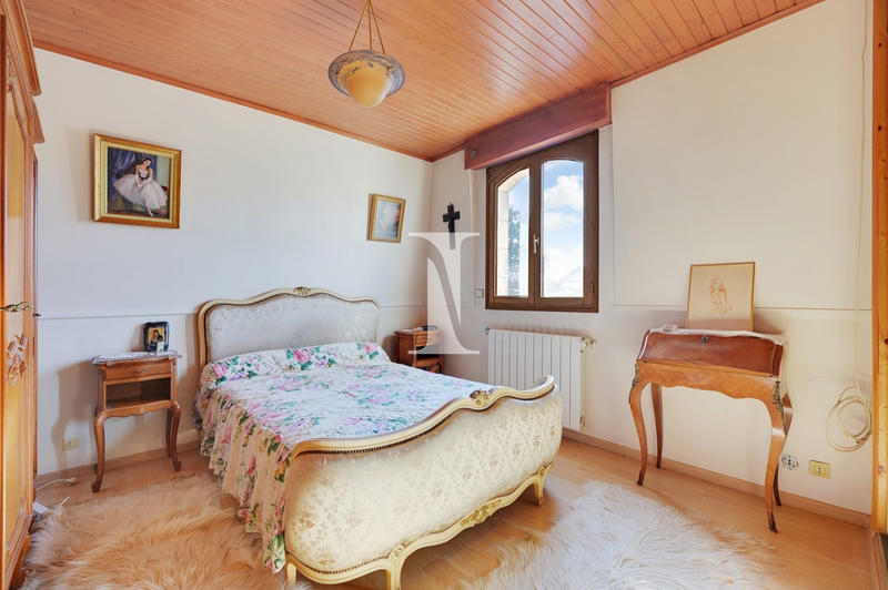 Maison - 137 m² - 5 pièces