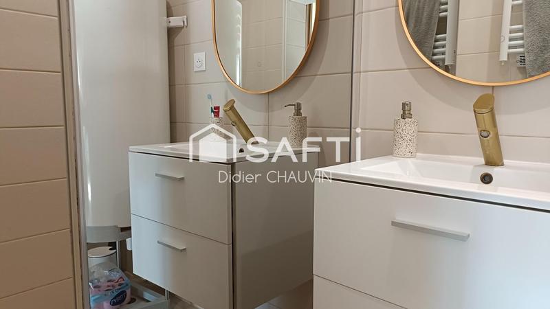 Maison - 300 m² - 12 pièces