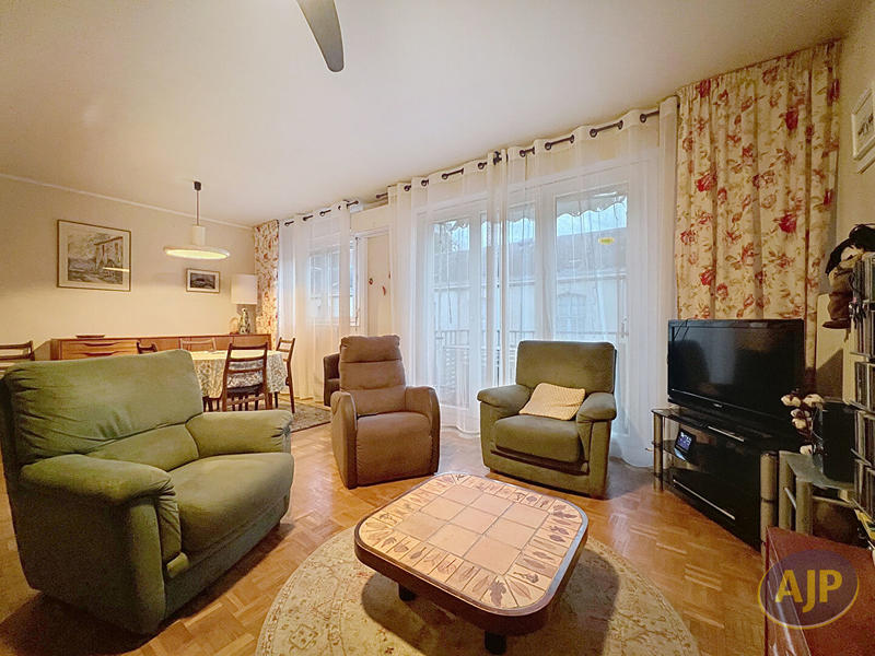 Appartement - 81 m² - 4 pièces