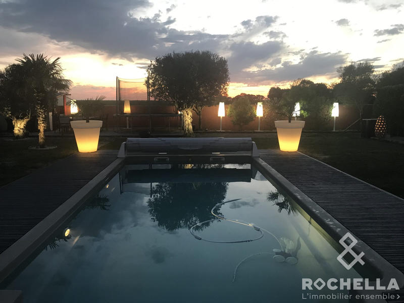 Maison - 201 m² - 5 pièces