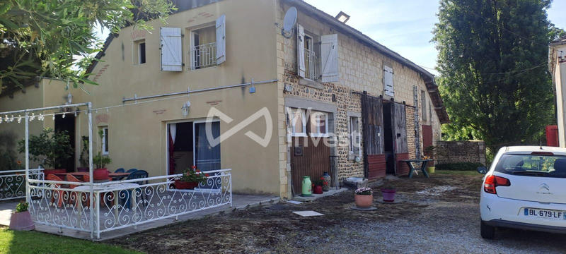 Maison - 246 m² - 12 pièces